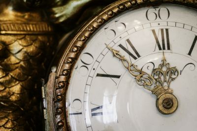 Transport Your Precious Clock Safely!